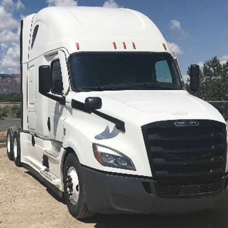 2020 FREIGHTLINER CASCADIA 126