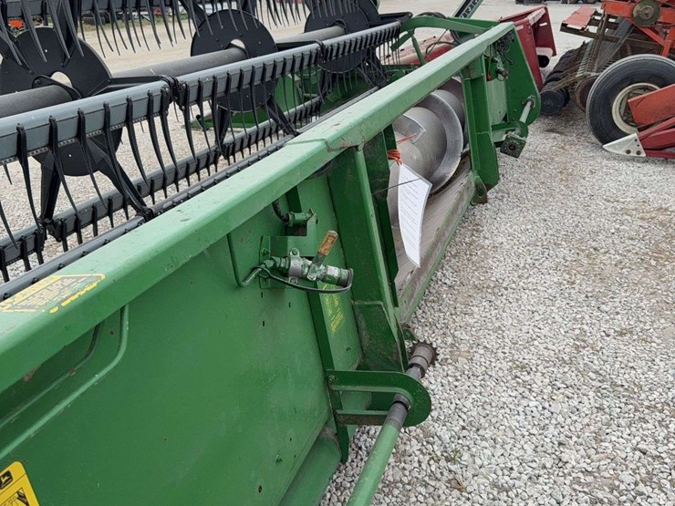 2025-john-deere-918-image-4