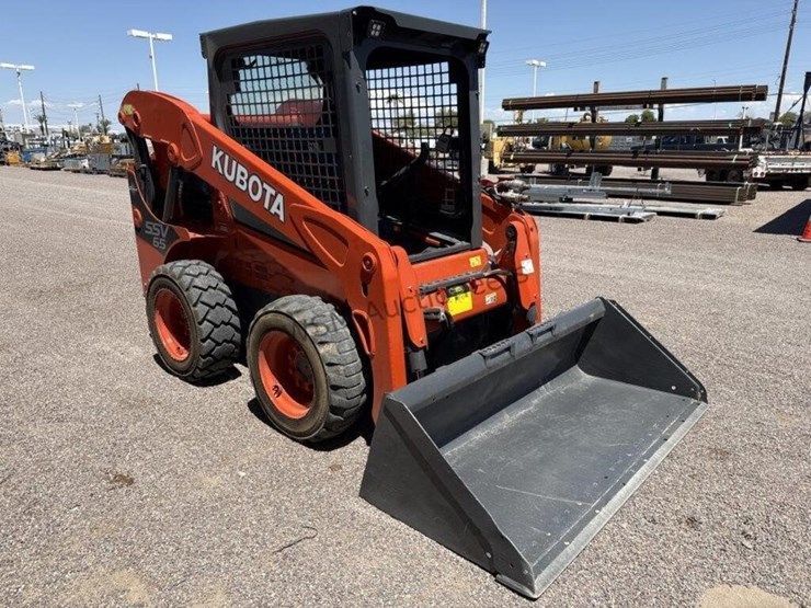 kubota-ssv65-image-4