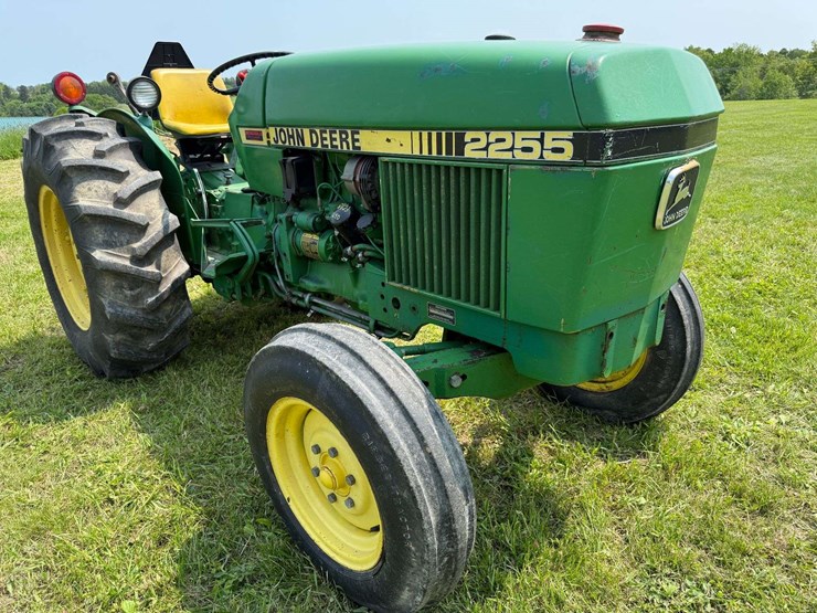 john-deere-2255-image-11
