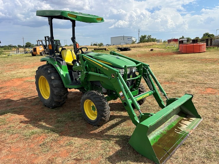 2020-john-deere-4044m-image-17