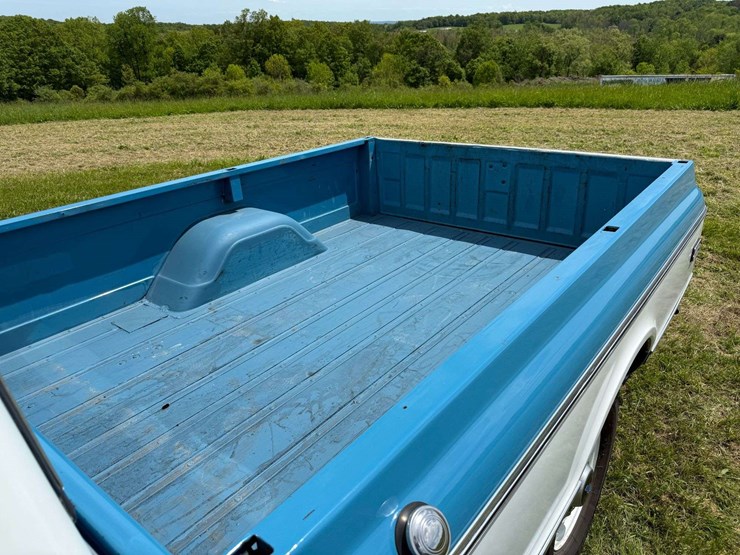 1972-chevrolet-c20-image-17