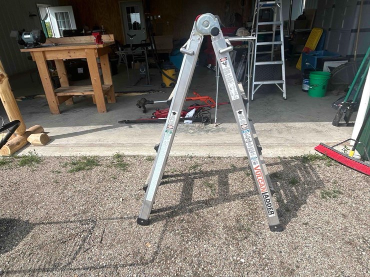 aluminum-ladders-image-2
