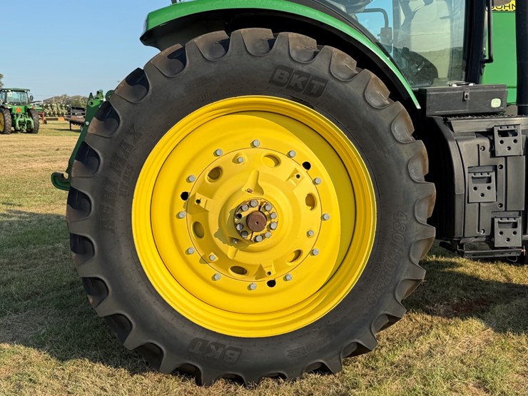 john-deere-7215r-image-5