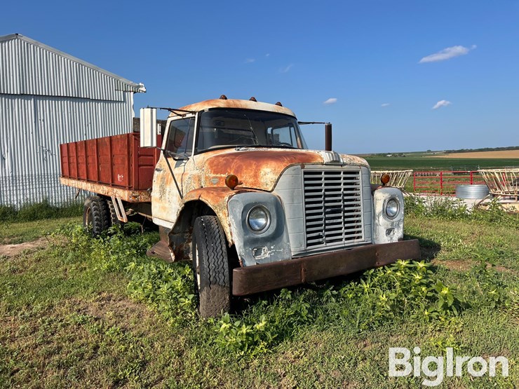 1965-international-grain-truck-image-3