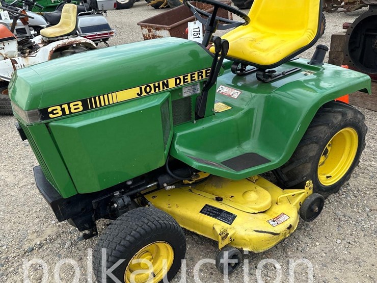 john-deere-318-image-1