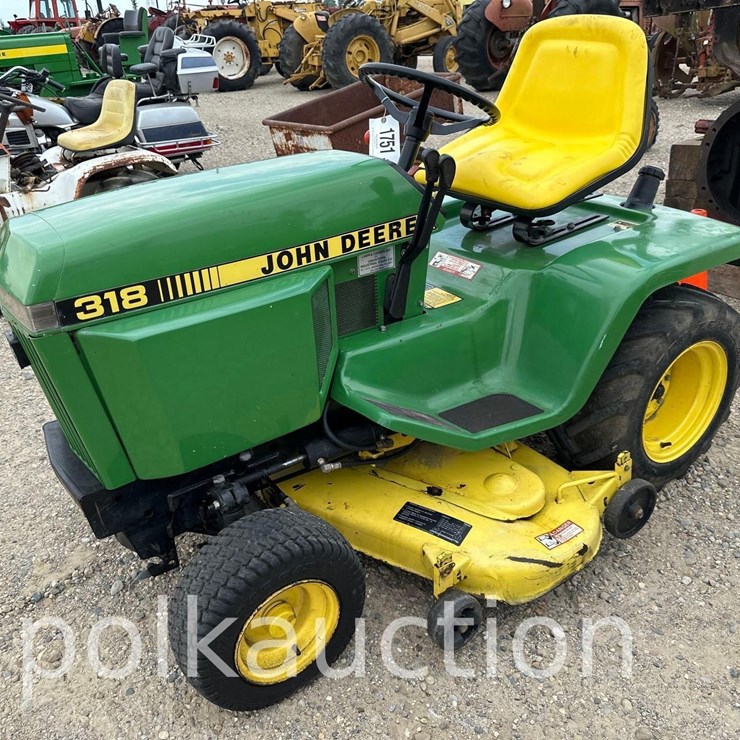 JOHN DEERE 318