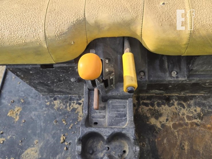 john-deere-gator-xuv-825i-image-15