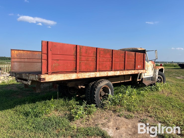 1965-international-grain-truck-image-5