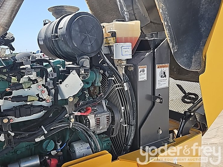 2017-volvo-sd45b-image-25