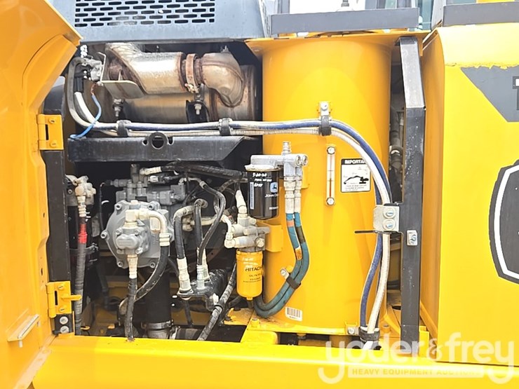 2022-deere-130g-image-51