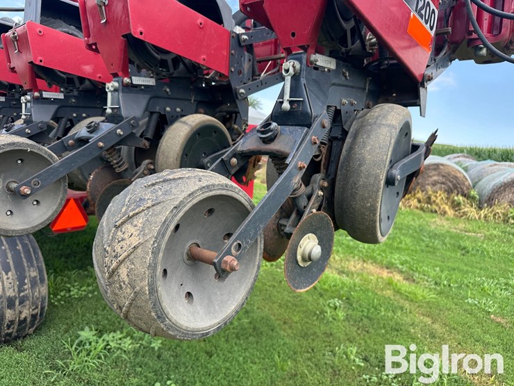 case-ih-1200-image-16