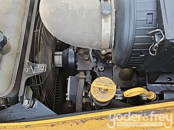 2011-caterpillar-420e-image-41