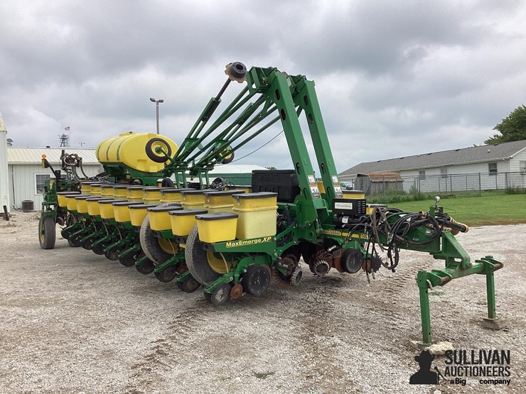 2009-john-deere-1770nt-image-3