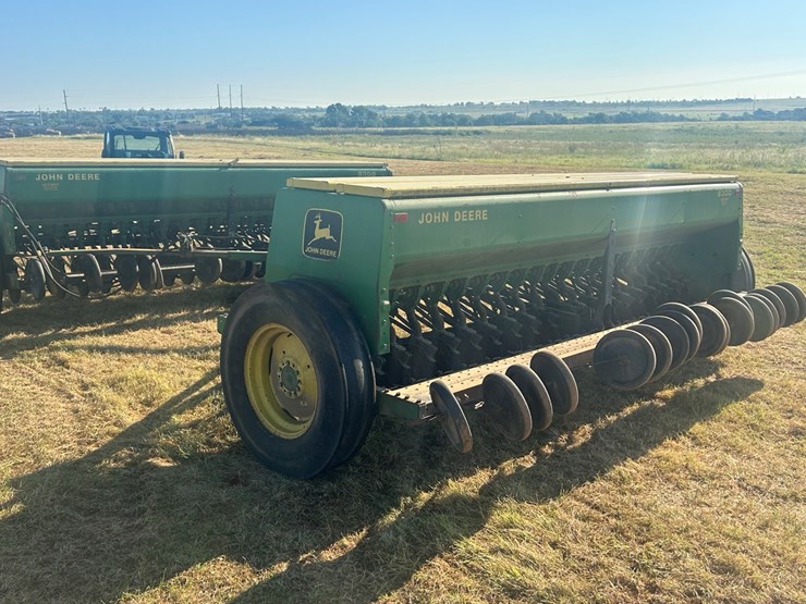 john-deere-8300-image-5