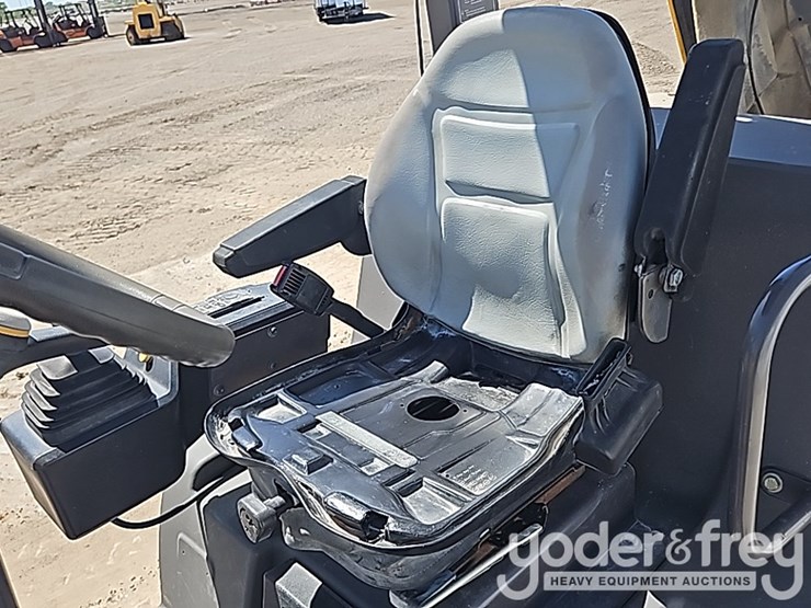 2017-volvo-sd45b-image-32