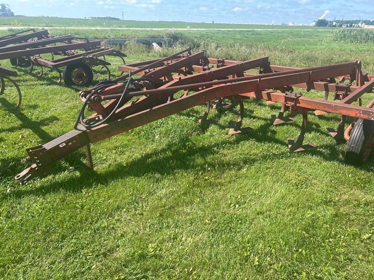 massey-ferguson-14-image-25