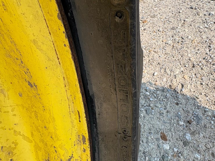 2000-john-deere-8410t-image-19