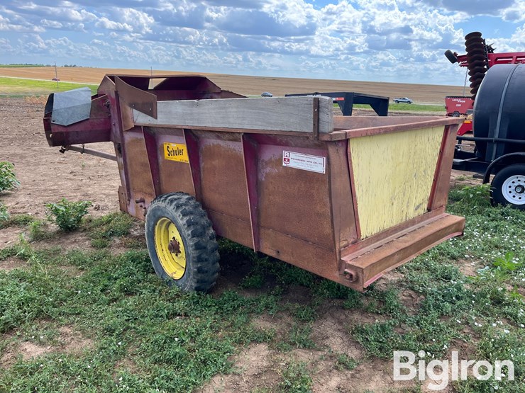 schuler-5x10-feed-wagon-image-7