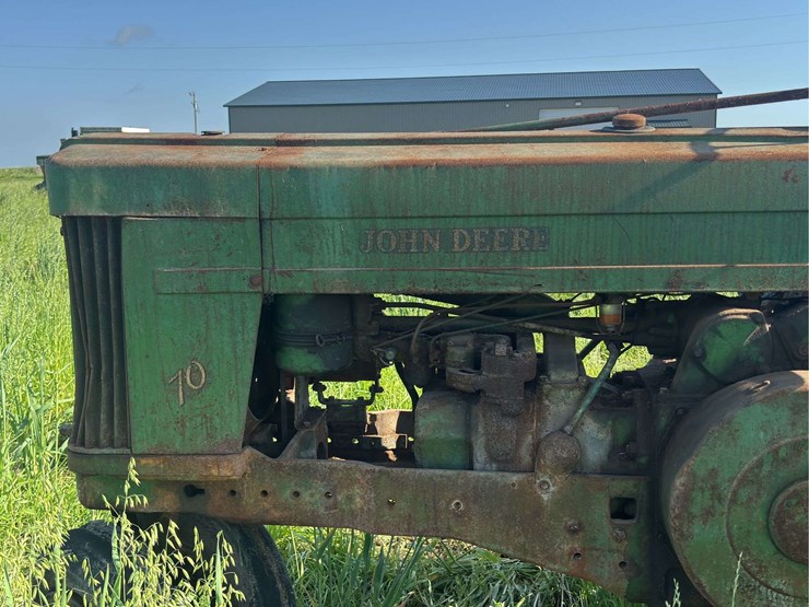 john-deere-70-image-28