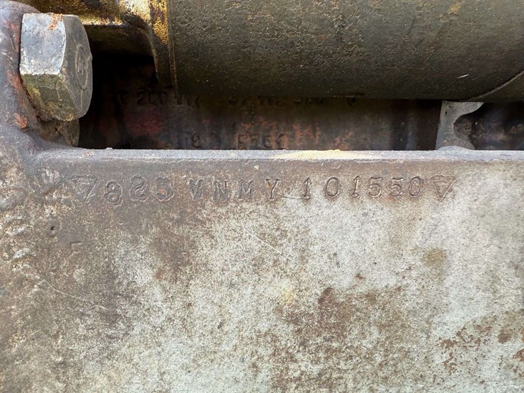 massey-ferguson-825-image-21