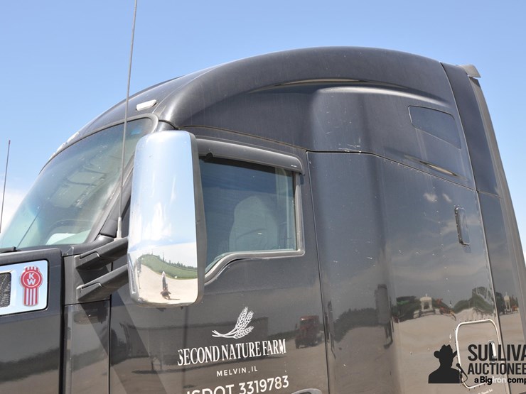 2019-kenworth-t680-image-15