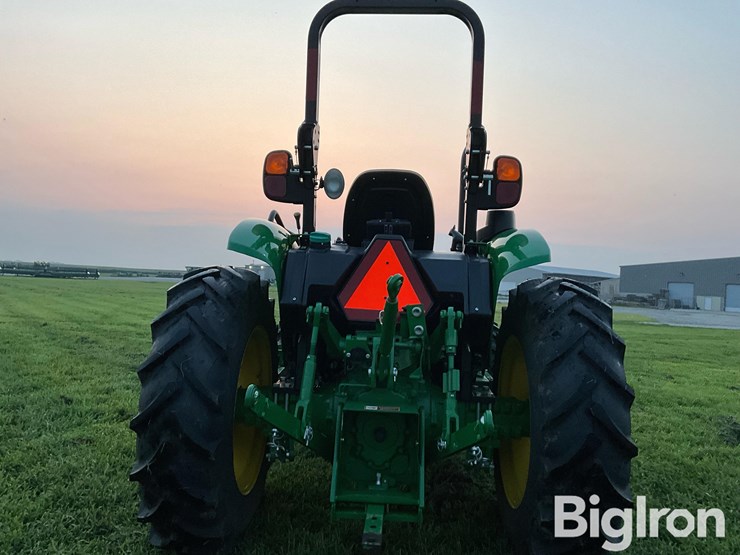 2022-john-deere-5045e-image-6