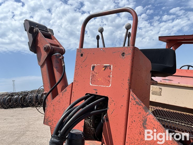 ditch-witch-r100-image-14
