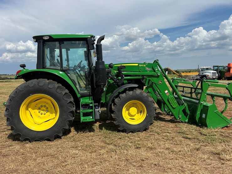 2023-john-deere-6120m-image-33