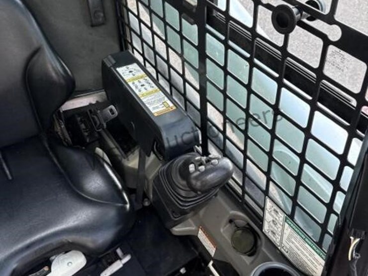 2018-bobcat-s590-image-24
