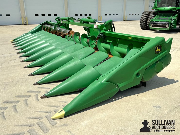 2023-john-deere-c12f-image-1