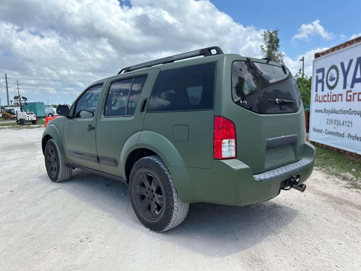 2005-nissan-pathfinder-image-4