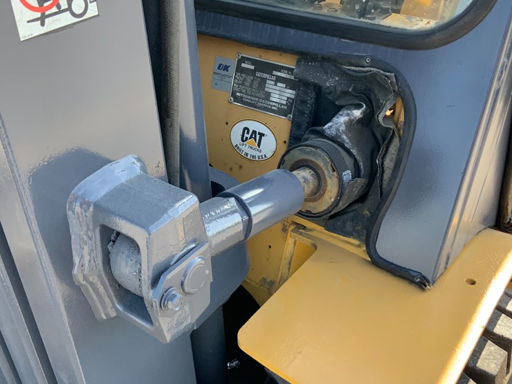 caterpillar-dp40-image-17