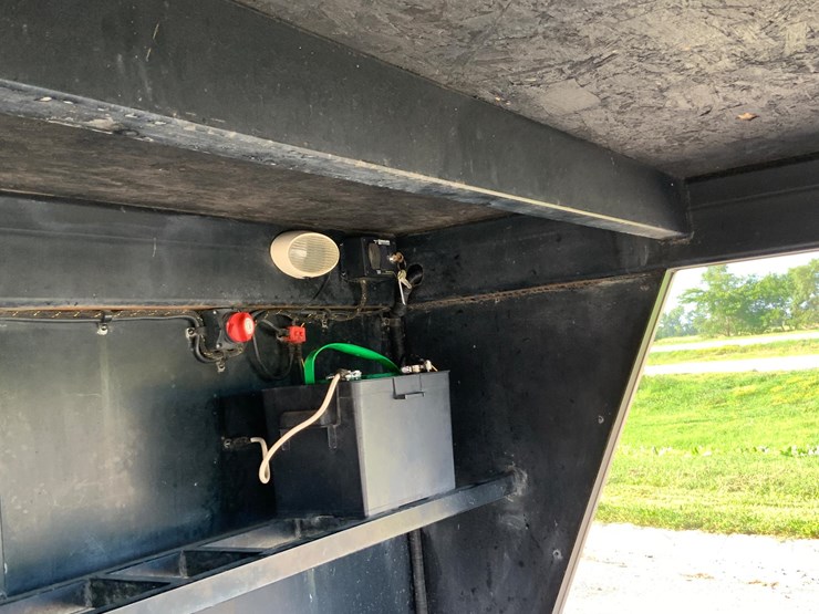 2020-dixie-outlaw-t/a-livestock-trailer-image-16