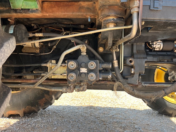 2010-john-deere-5093e-image-4