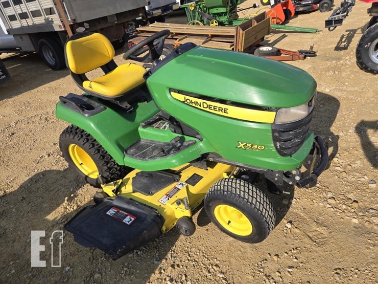 2011-john-deere-x530-image-3