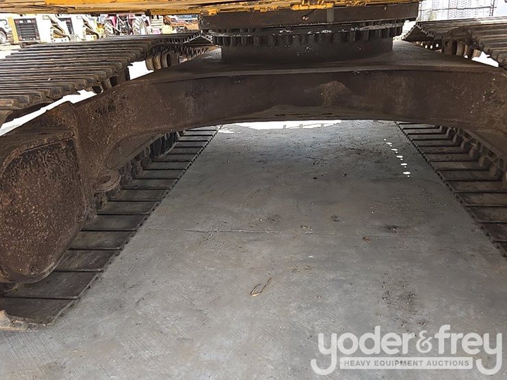 2015-caterpillar-329fl-image-56