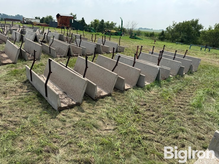 concrete-feed-bunks-image-4