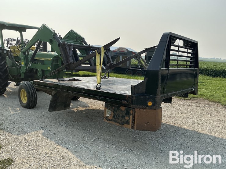 2018-chevrolet-3500-image-3