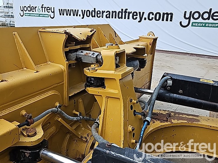 2019-caterpillar-d6n-lgp-image-28