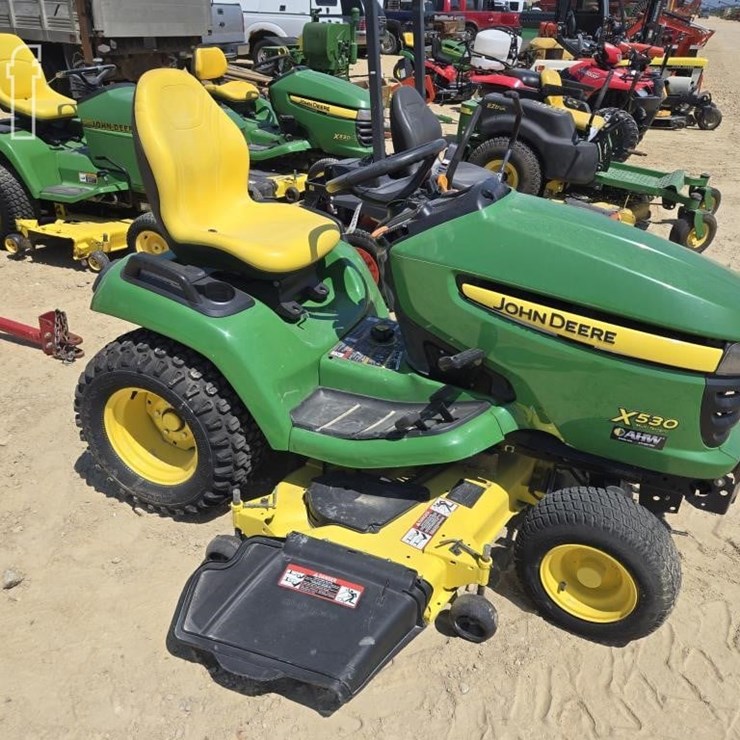 2013 JOHN DEERE X530