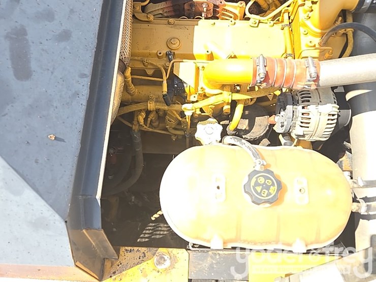 2017-deere-210g-lc-image-62