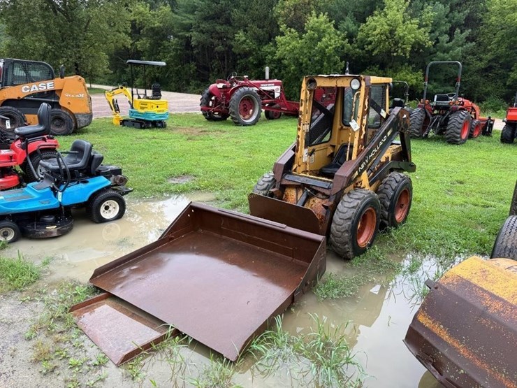 new-holland-l455-image-4