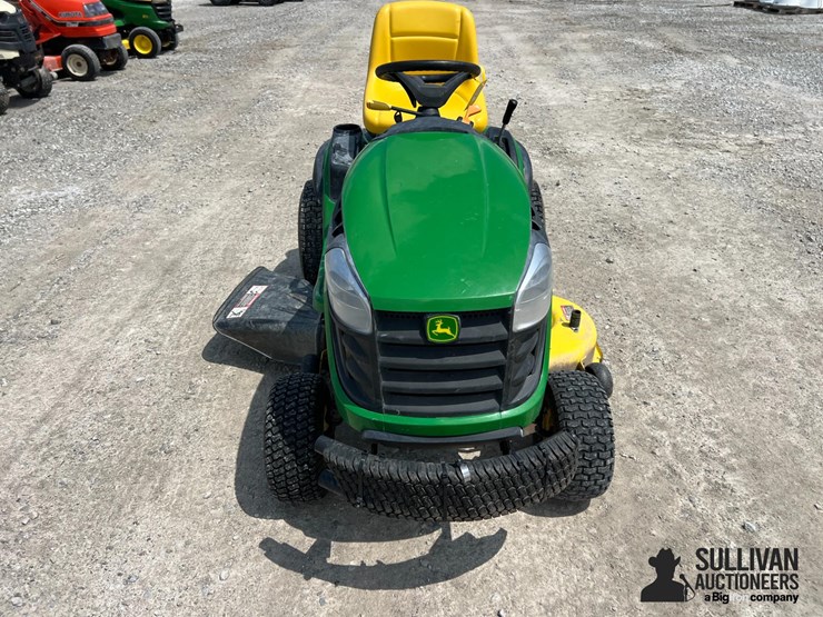 john-deere-d130-image-2