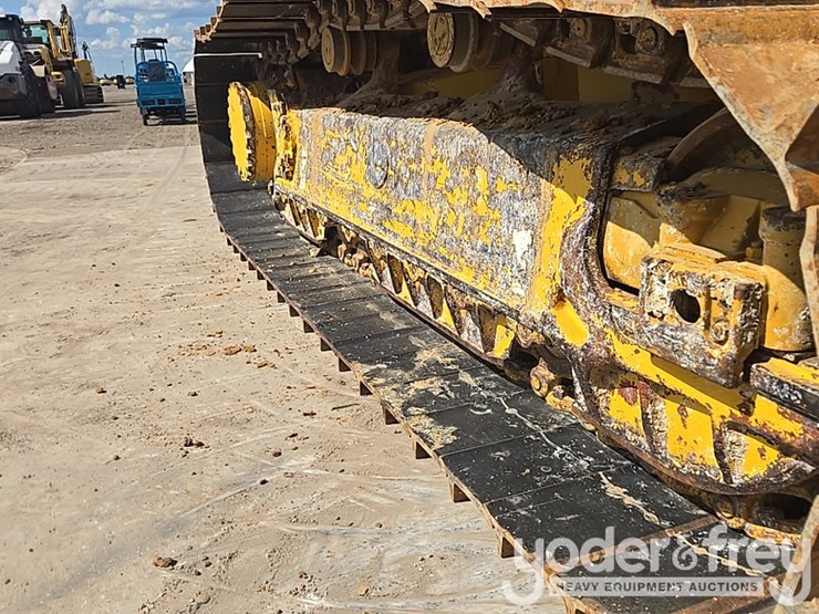 2021-komatsu-d61px-24-image-21
