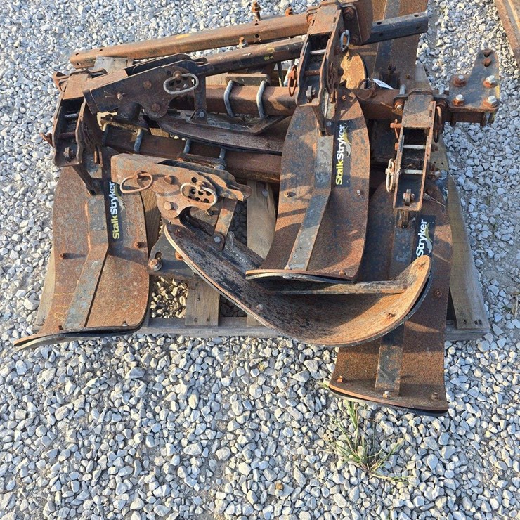 JOHN DEERE 606