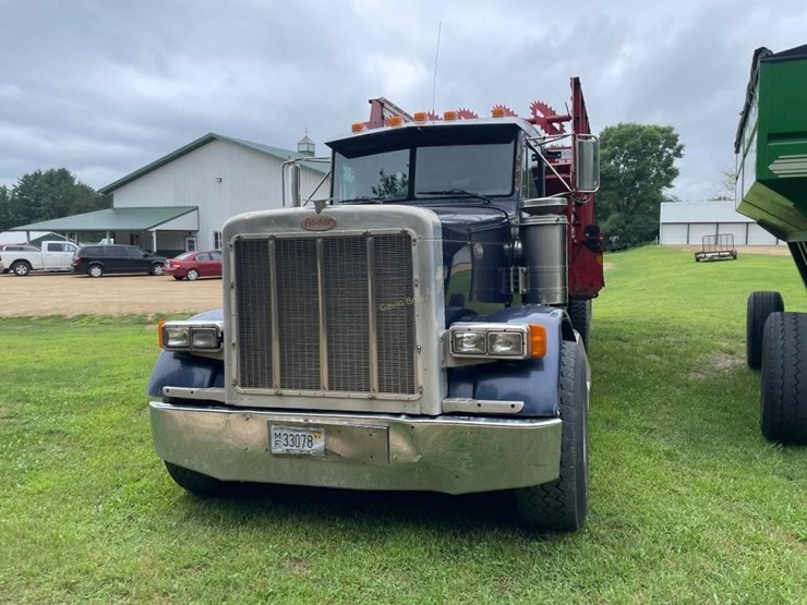1999-peterbilt-379-image-2