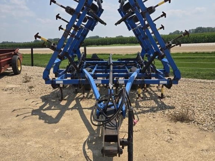 dmi-26'-field-cultivator-3777-image-2