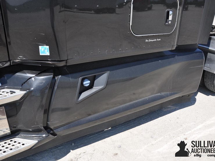 2019-kenworth-t680-image-18