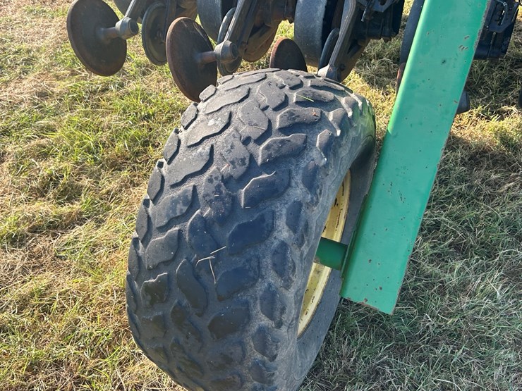 john-deere-1590-image-7